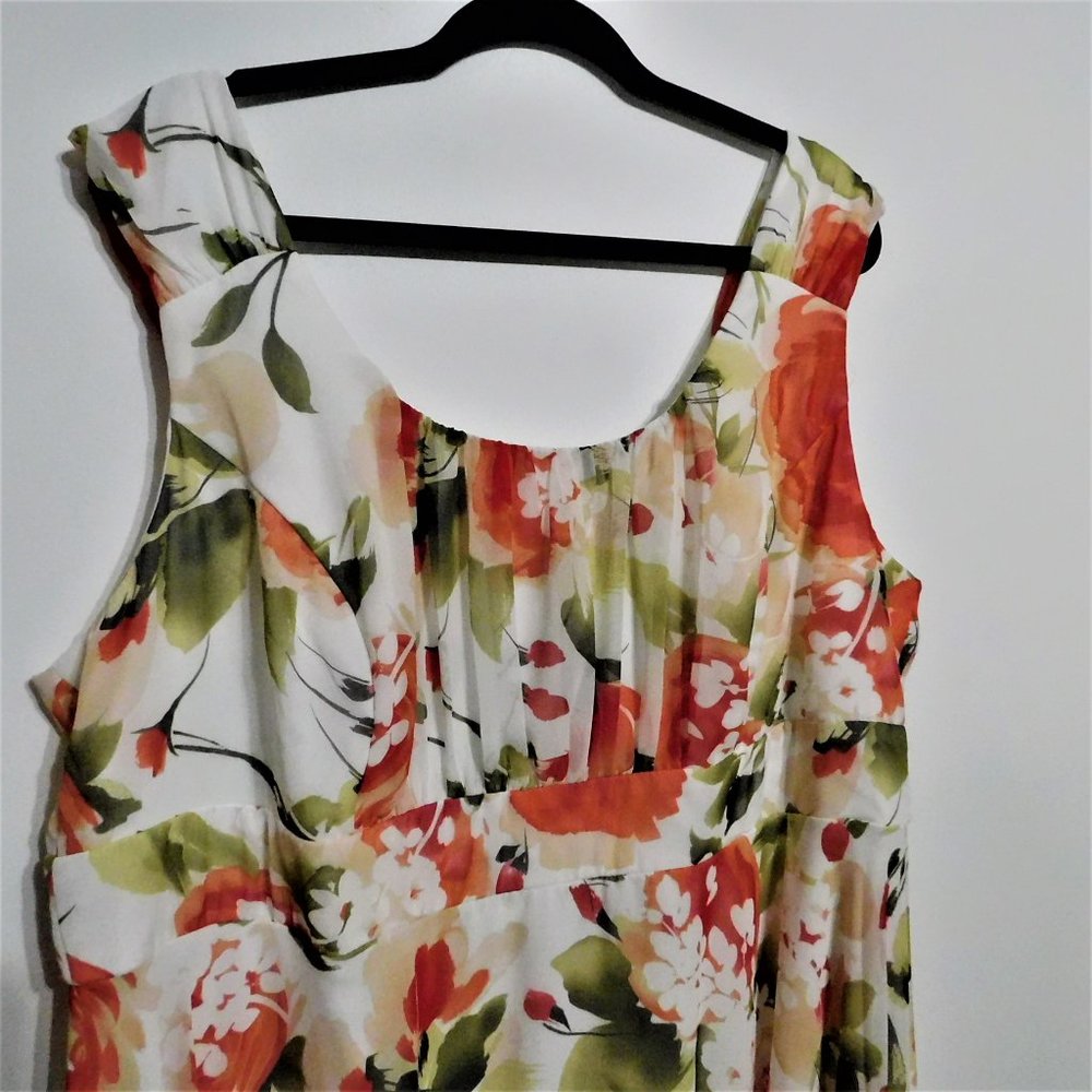 North Style Rose Garden Chiffon Dress - Picture 3 of 6